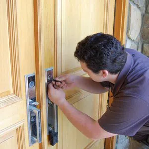 Super Locksmith Service West Palm Beach, FL 561-328-2938 - house-locksmith